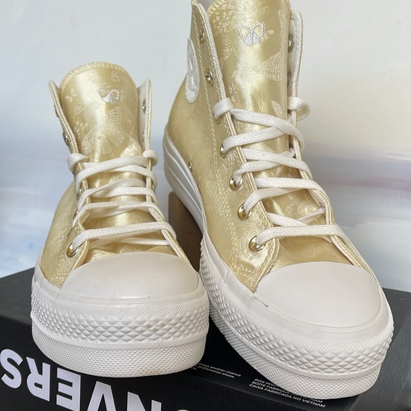 Converse WMNS CTAS A06829C
CTAS LIFT HI
LEMON DROP/VINTAGE WHITE/EGRET
Platforms - Picture 7 of 16